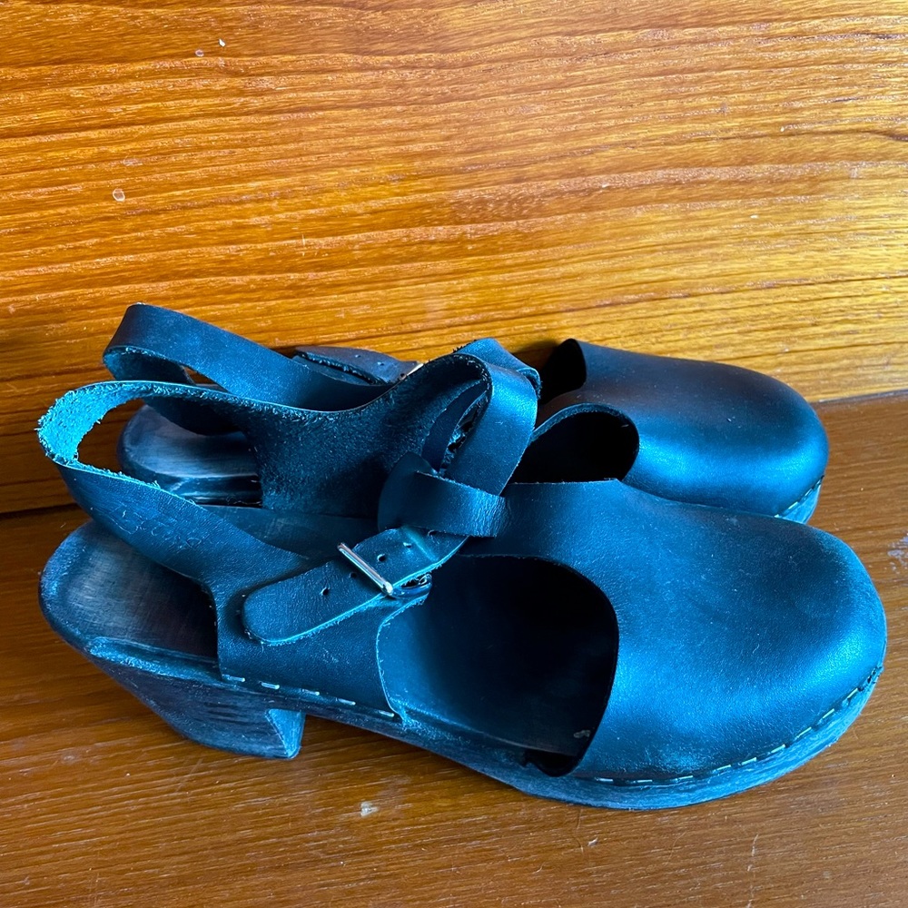 Lotta Stockholm T-strap Heeled Leather Clog 39